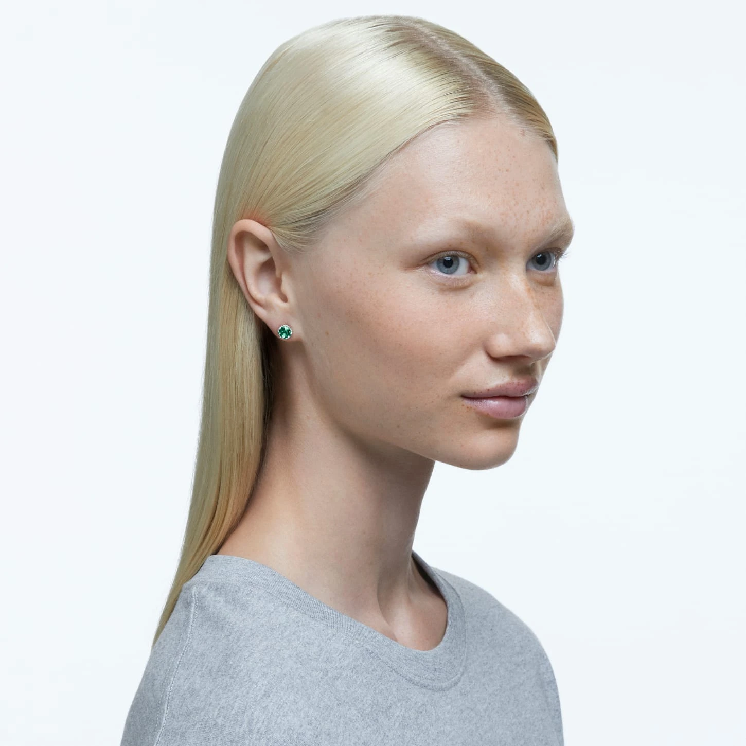 Swarovski Birthstone Stud Earrings Round Cut, May, Green, Rhodium Plated 1 Swarovski Birthstone Stud Earrings Round Cut, May, Green, Rhodium Plated