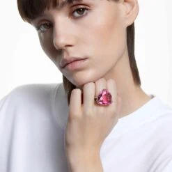 Swarovski Millenia Cocktail Ring Trilliant Cut, Pink, Rhodium Plated